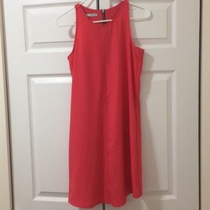 Maurice’s bright pink dress